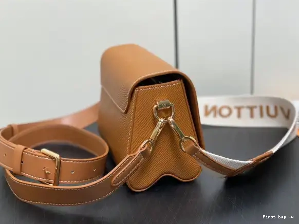 First bag ru LOUIS TWIST MM-23*17*9.5CM VUITTON 0625